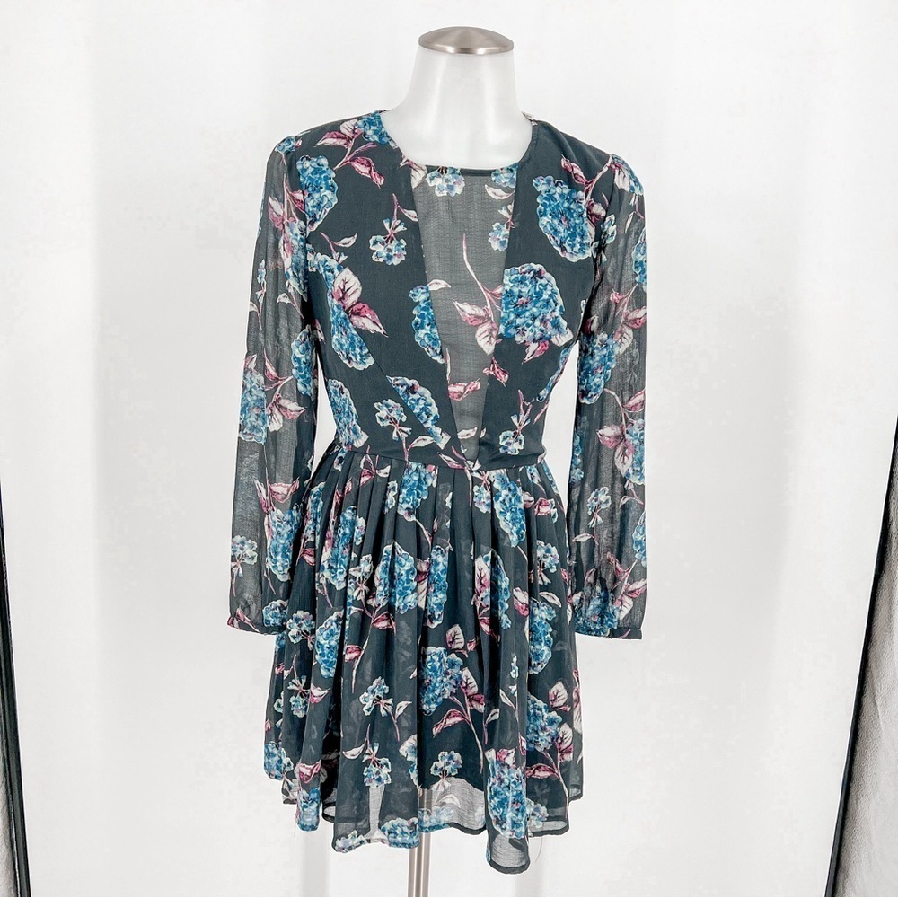 Urban Outfitters Kimchi Blue Floral Hydrangea Long Sleeve Dress